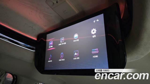 Kia Canival 2021 — photo 19