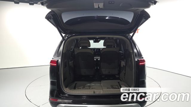 Kia Canival 2021 — photo 20