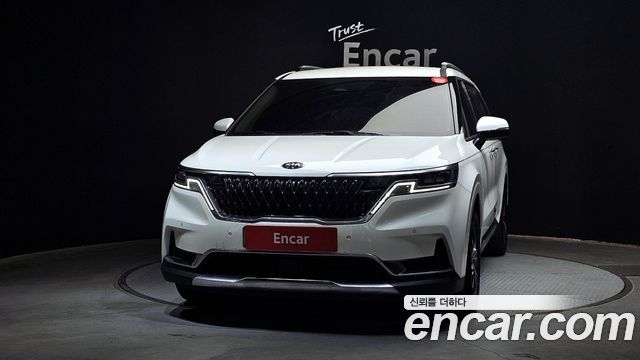 Kia Canival 2021 — photo 3
