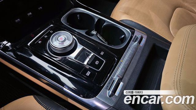 Kia Canival 2021 — photo 9