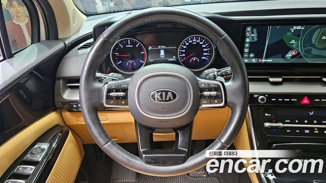 Kia Canival 2021 — photo 12