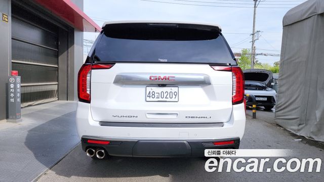 GMC Yukon 2021 — photo 4