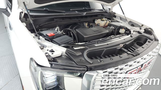 GMC Yukon 2021 — photo 6