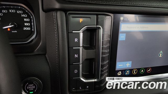 GMC Yukon 2021 — photo 12