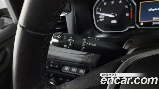 GMC Yukon 2021 — photo 30