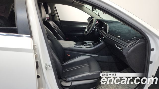 Hyundai Sonata 2021 — photo 16