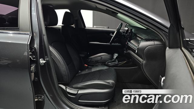 Kia K3 2022 — photo 13