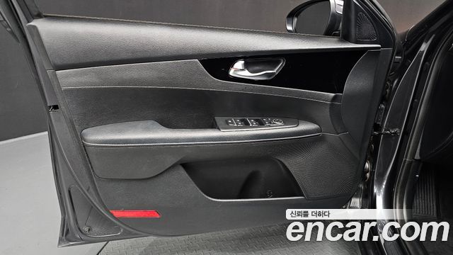 Kia K3 2022 — photo 14