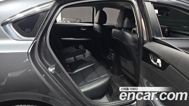 Kia K3 2022 — photo 16