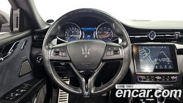 Maserati Quattroporte 2017 — photo 13