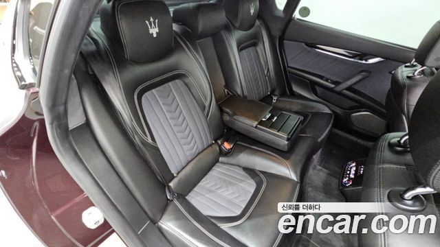 Maserati Quattroporte 2017 — photo 17