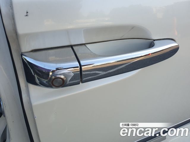 Kia Canival 2011 — photo 15