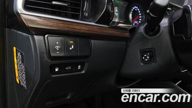 Kia K7 2018 — photo 14