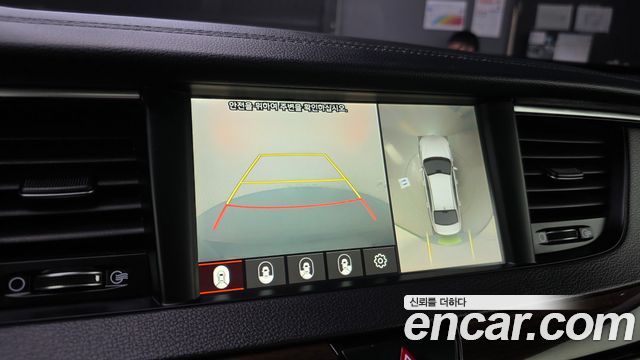 Kia K7 2018 — photo 17