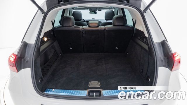Mercedes-Benz GLE-Class 2025 — photo 11