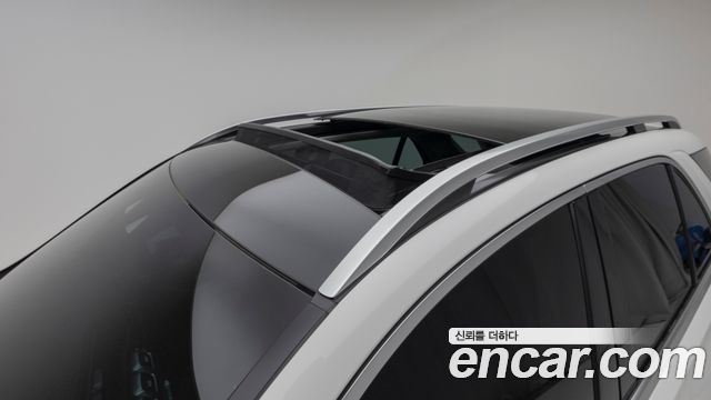 Mercedes-Benz GLE-Class 2025 — photo 12