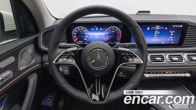 Mercedes-Benz GLE-Class 2025 — photo 20