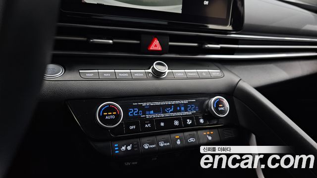 Hyundai AVANTE 2021 — photo 17