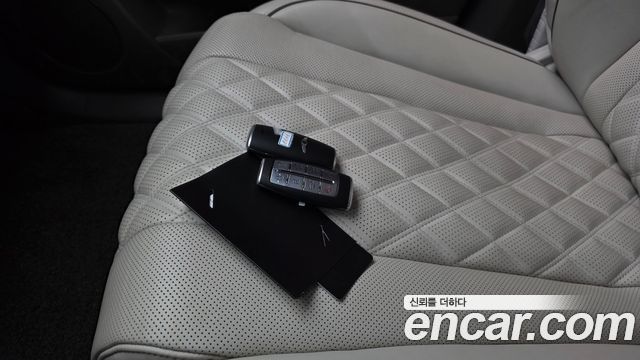Genesis GV80 2022 — photo 28