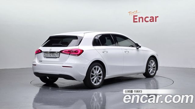 Mercedes-Benz A-Class 2019 — photo 2
