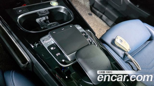 Mercedes-Benz A-Class 2019 — photo 27