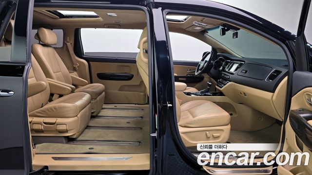 Kia Canival 2019 — photo 11