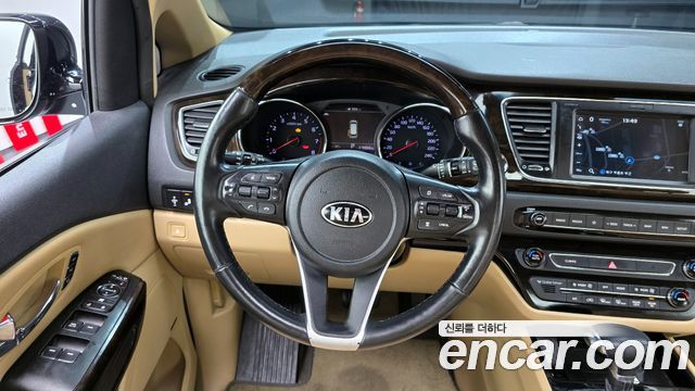 Kia Canival 2019 — photo 13