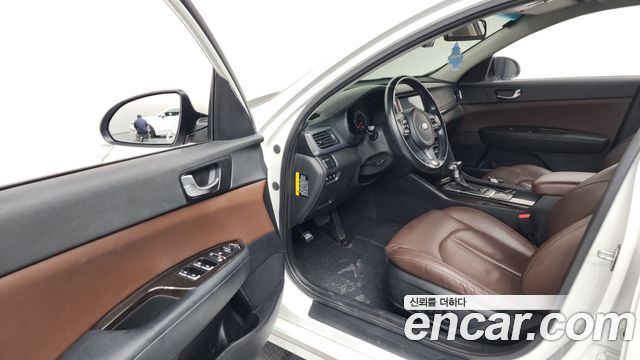 Kia K5 2016 — photo 13