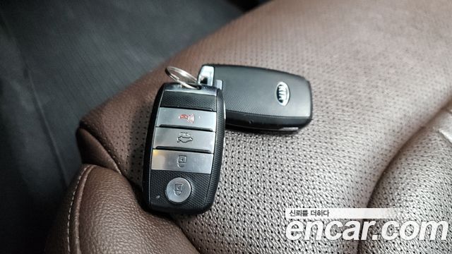 Kia K5 2016 — photo 21