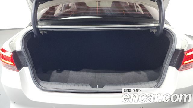 Kia K5 2016 — photo 24