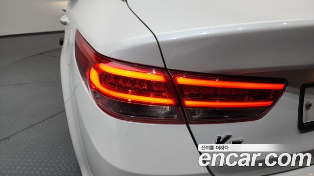 Kia K5 2016 — photo 9