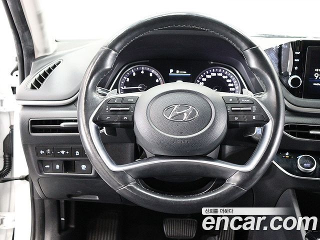 Hyundai Sonata 2022 — photo 12