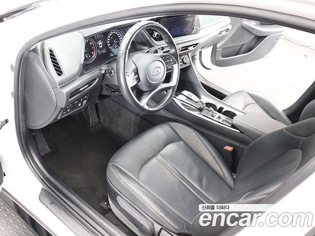 Hyundai Sonata 2022 — photo 14