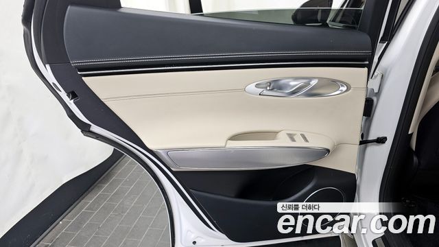 Genesis GV70 2024 — photo 15