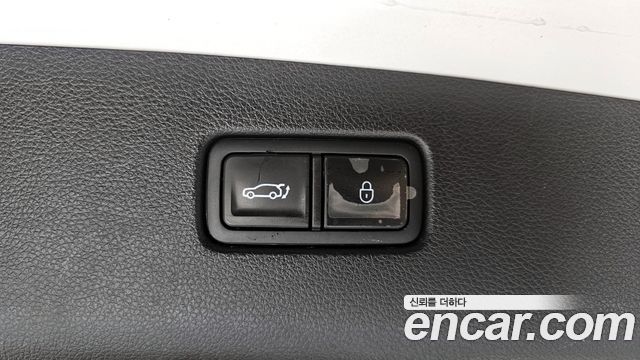 Genesis GV70 2024 — photo 16