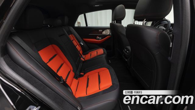 Mercedes-Benz GLE-Class 2025 — photo 10