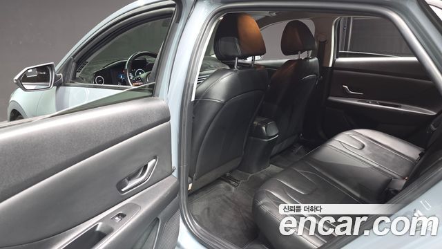 Hyundai AVANTE 2022 — photo 11