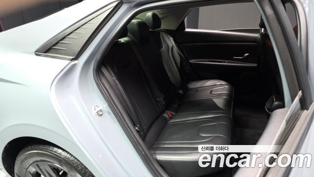 Hyundai AVANTE 2022 — photo 12