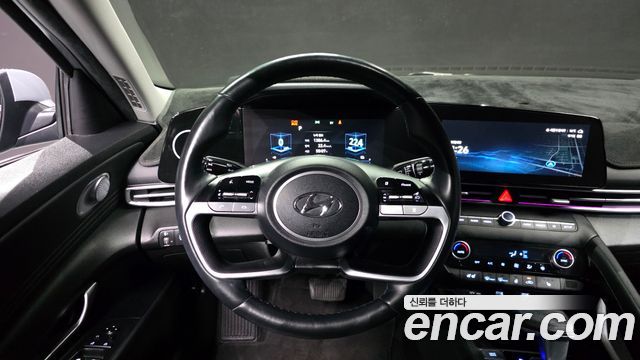 Hyundai AVANTE 2022 — photo 13