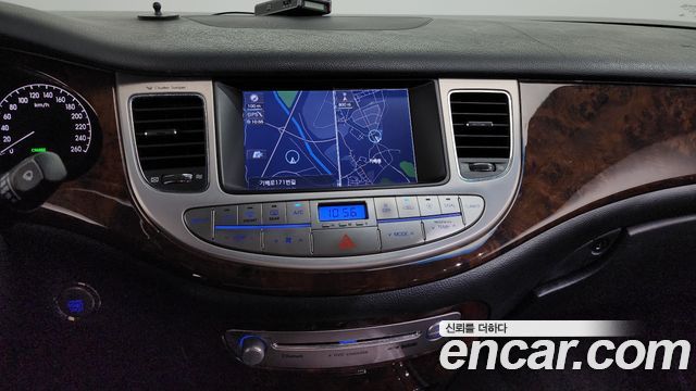 Hyundai Genesis 2008 — photo 12