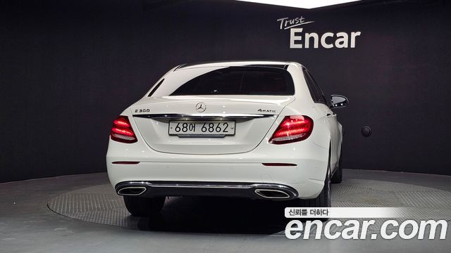 Mercedes-Benz E-Class 2019 — photo 4