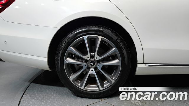 Mercedes-Benz E-Class 2019 — photo 5