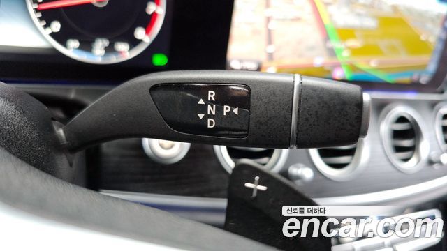 Mercedes-Benz E-Class 2019 — photo 9