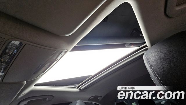 Mercedes-Benz E-Class 2019 — photo 19