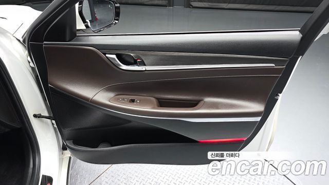 Hyundai Grandeur 2017 — photo 14