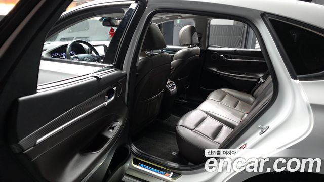 Hyundai Grandeur 2017 — photo 16