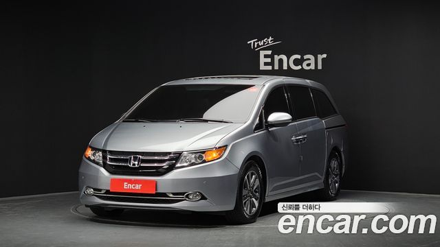 Honda Odyssey 2016 — photo 1