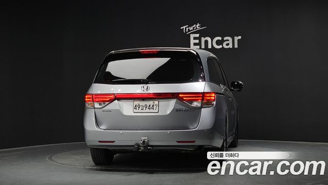 Honda Odyssey 2016 — photo 4