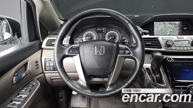 Honda Odyssey 2016 — photo 13