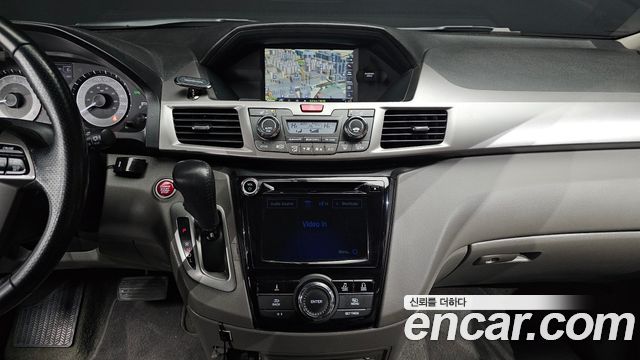 Honda Odyssey 2016 — photo 14